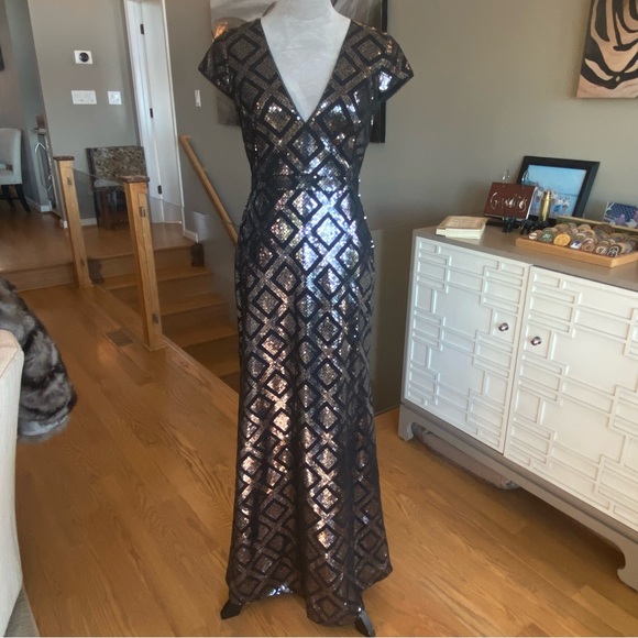 BCBG MaxAzria ♥️Black and Silver Sequined Gown, STUNNING MAXI. NWOT, Perfect ♥️ - Picture 7 of 13